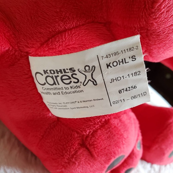 Clifford The Big Red Dog Plush Toy - Picture 5 of 5